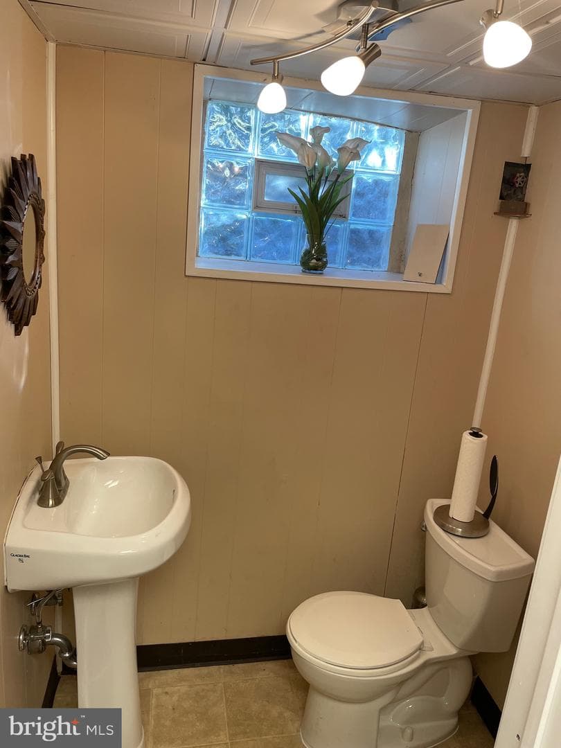 6647 Lincoln Drive photo 31