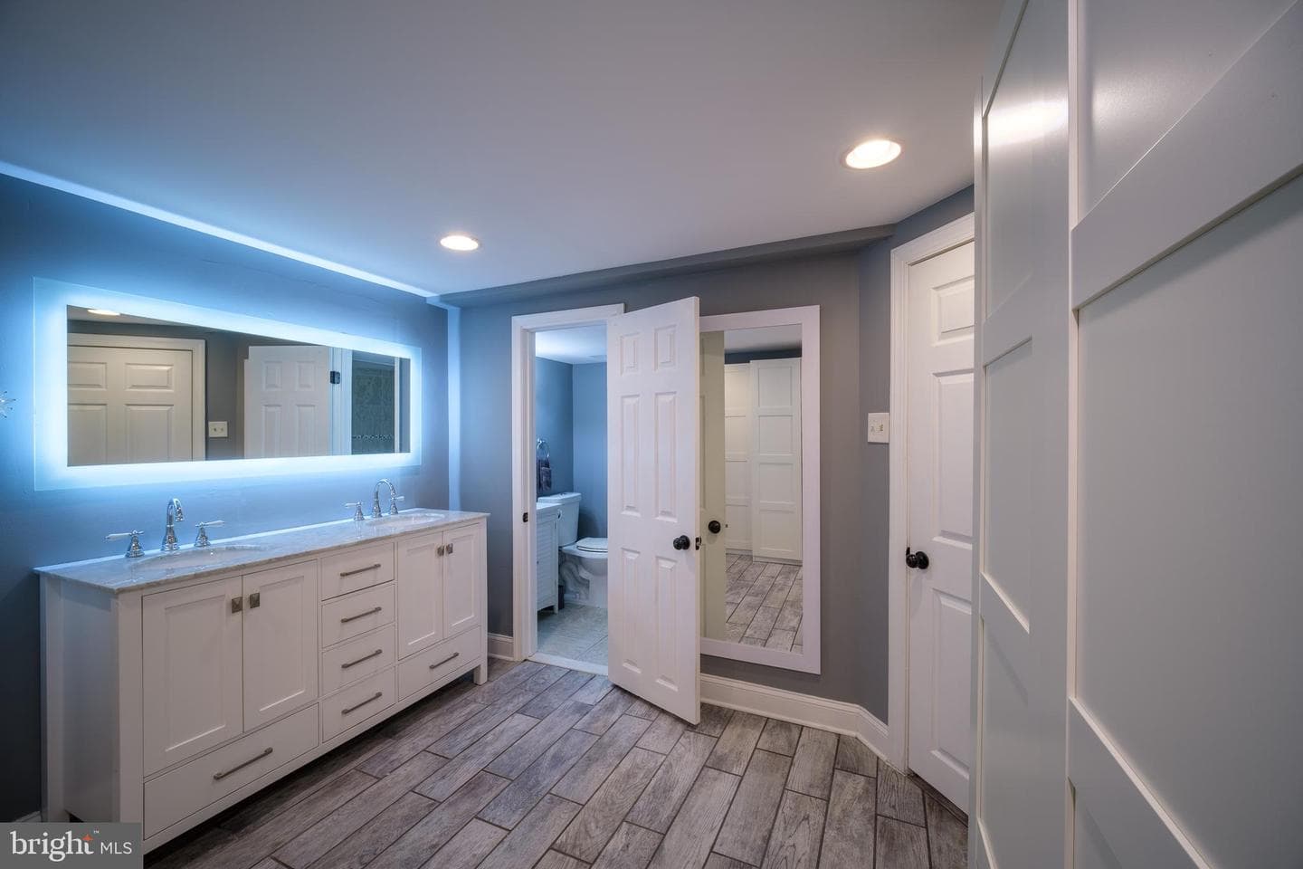 728 Hill Road photo 16