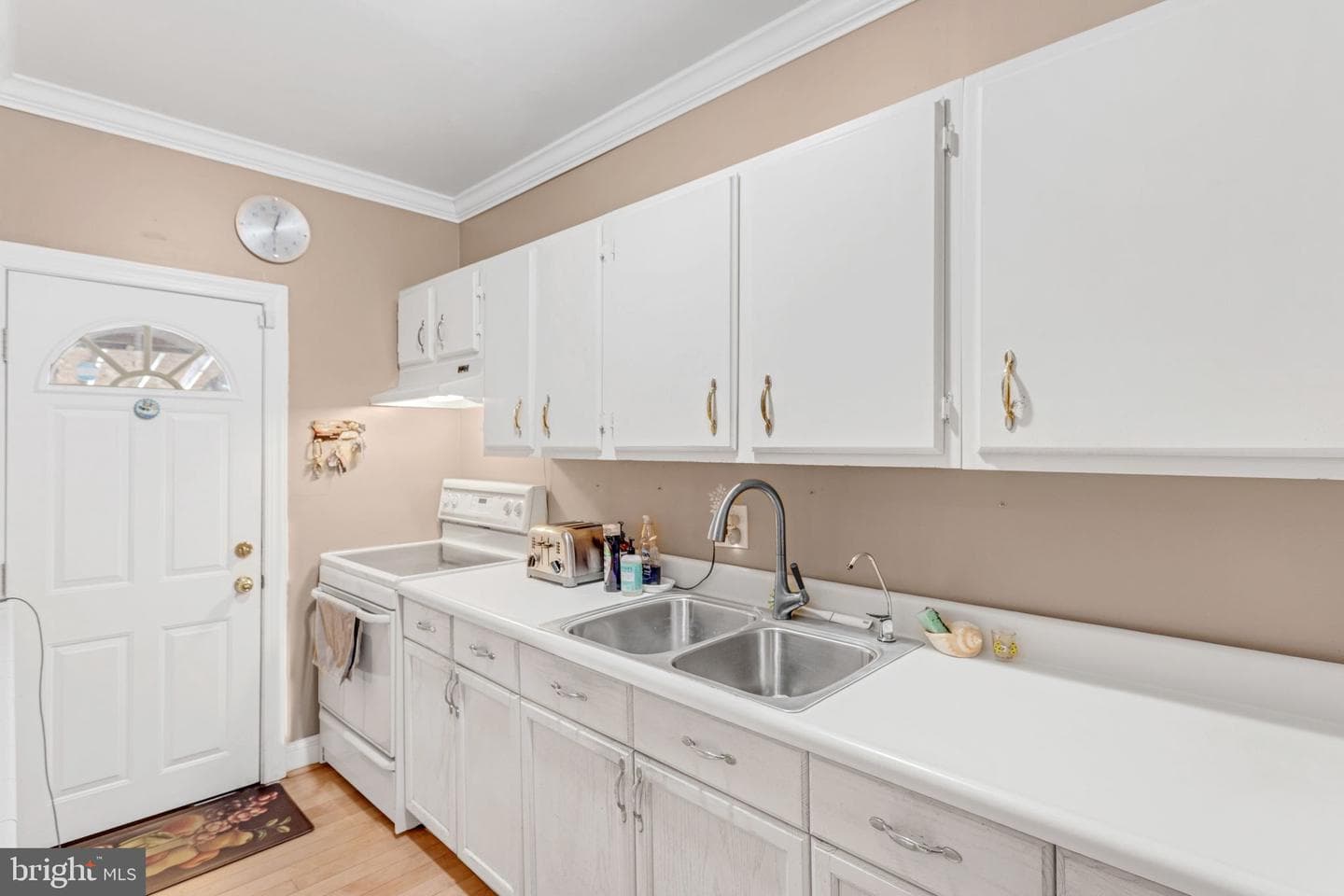 3537 Kip Street photo 6