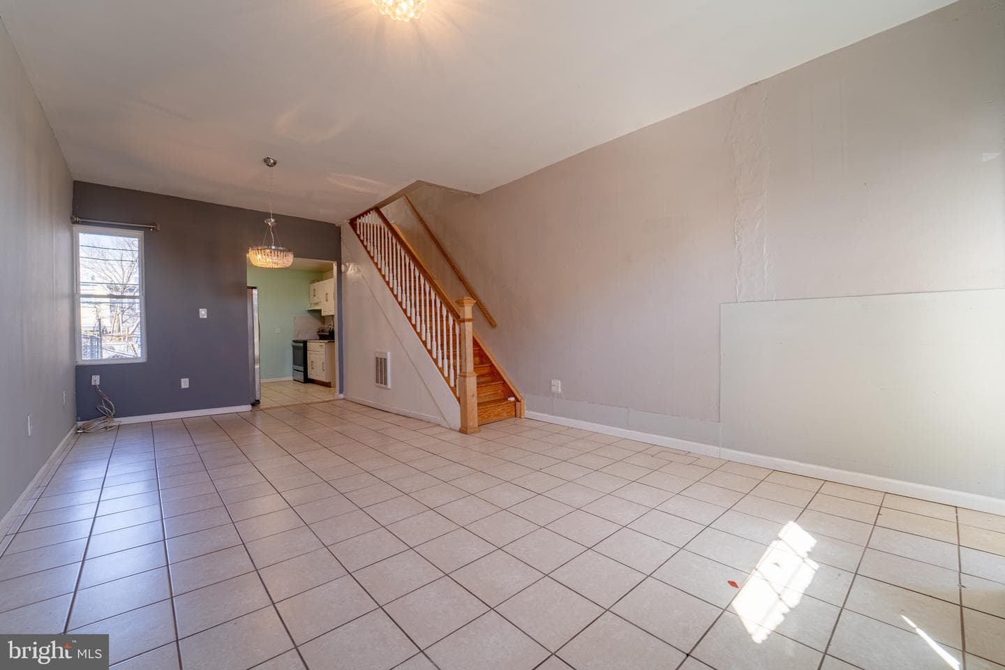 2960 N Mascher Street photo 6