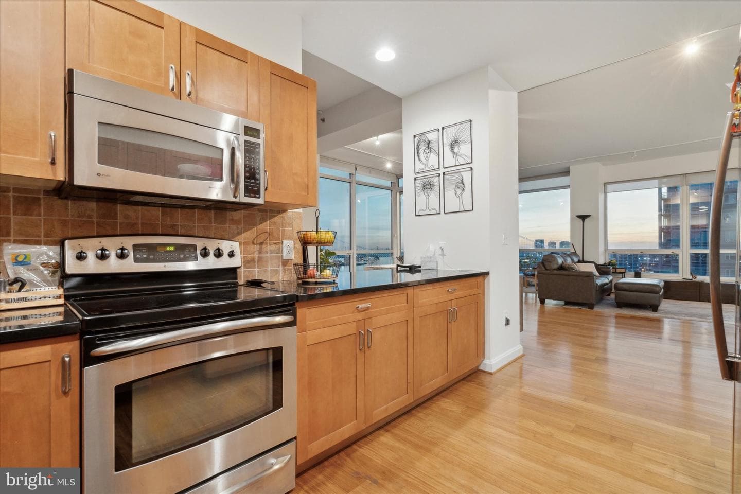 901 N Penn Street N #r2102 photo 46