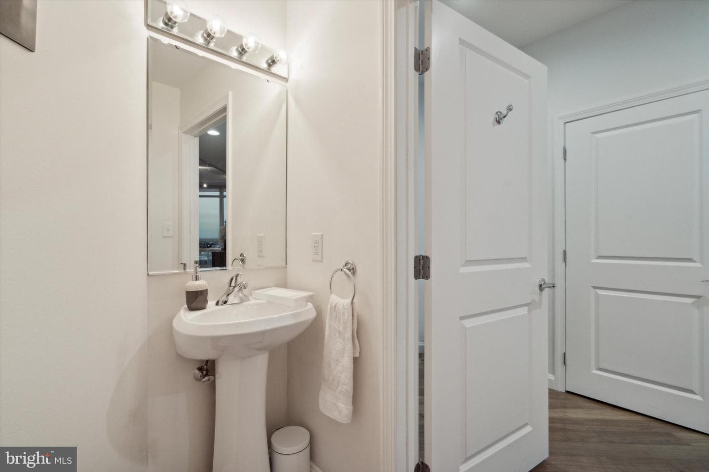 901 N Penn Street N #r2102 photo 65
