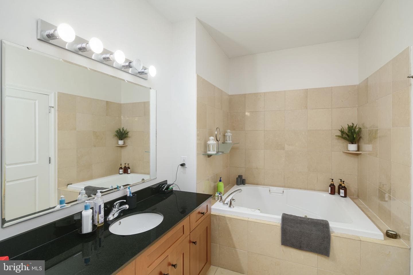 901 N Penn Street N #r2102 photo 7
