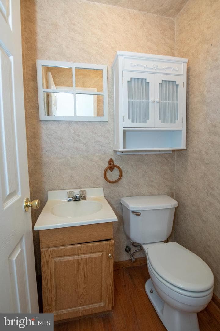 8332 Strahle Place photo 14