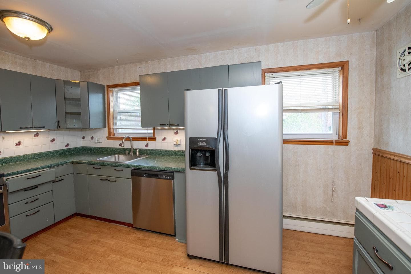 8332 Strahle Place photo 9