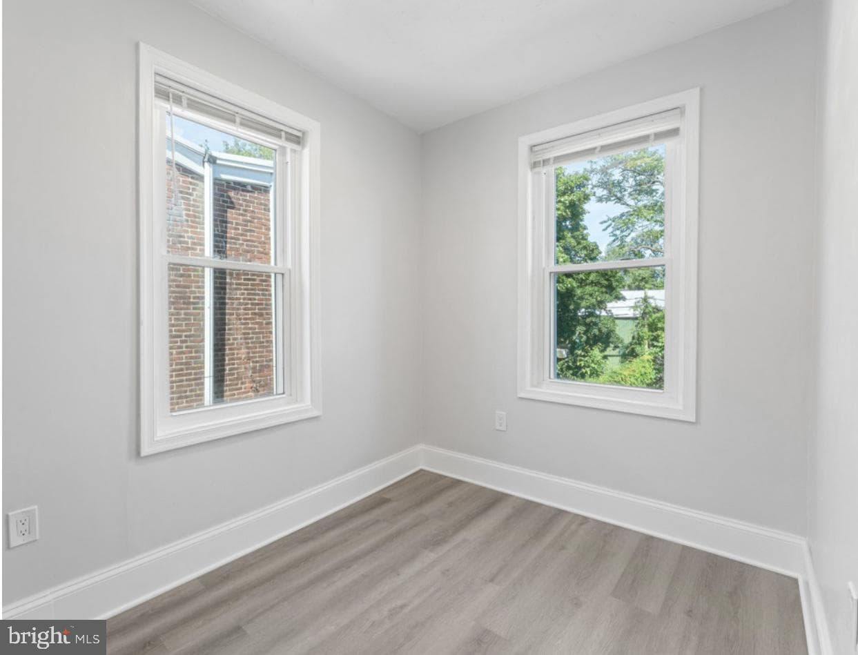 5511 N Fairhill Street photo 28