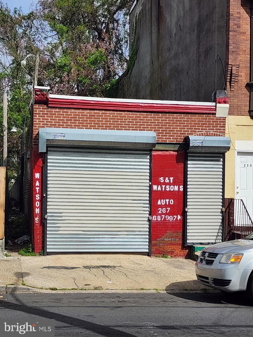 2353 N 16th Street photo 2