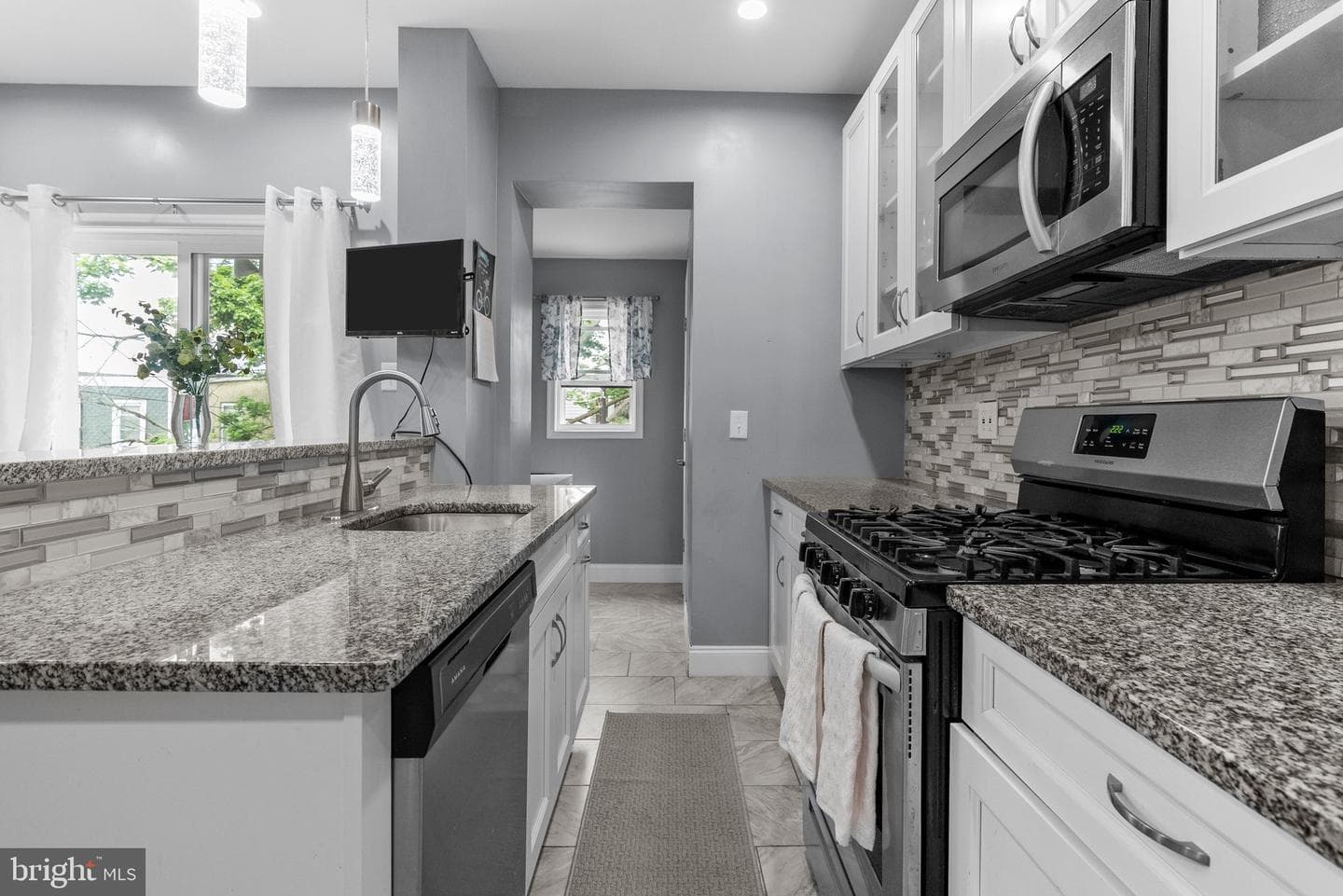 5774 Stewart Street photo 17