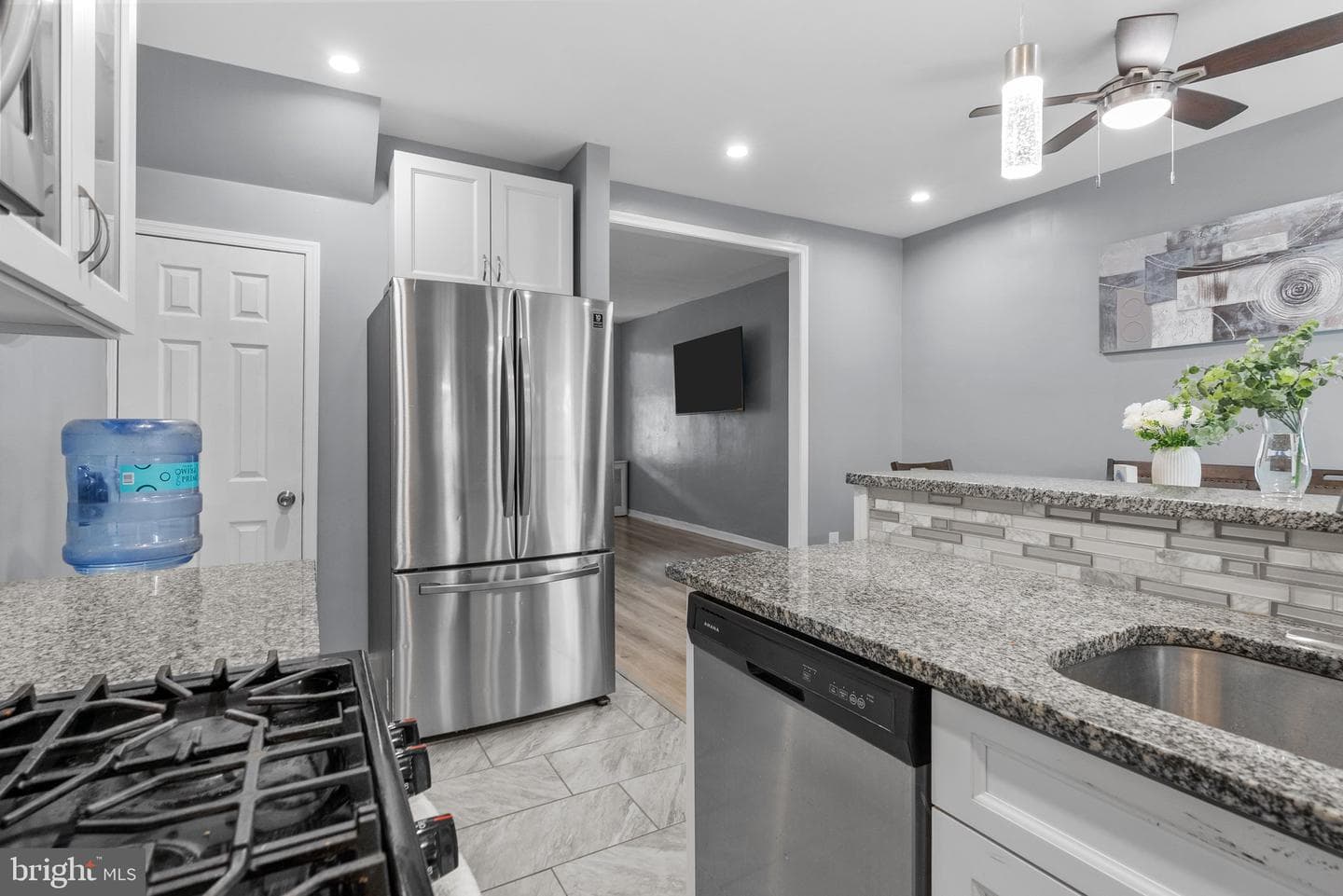 5774 Stewart Street photo 18