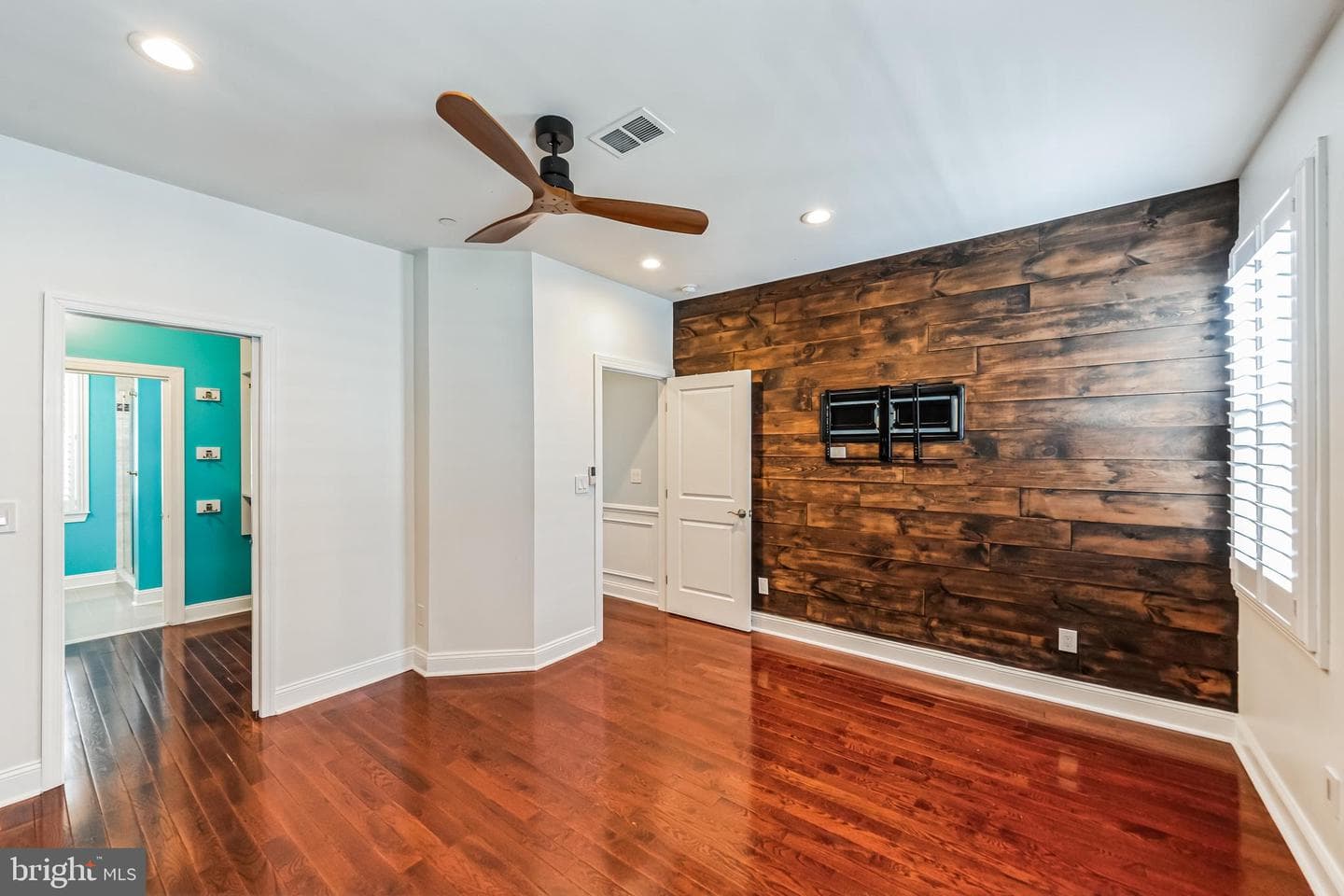 926 League Street photo 15