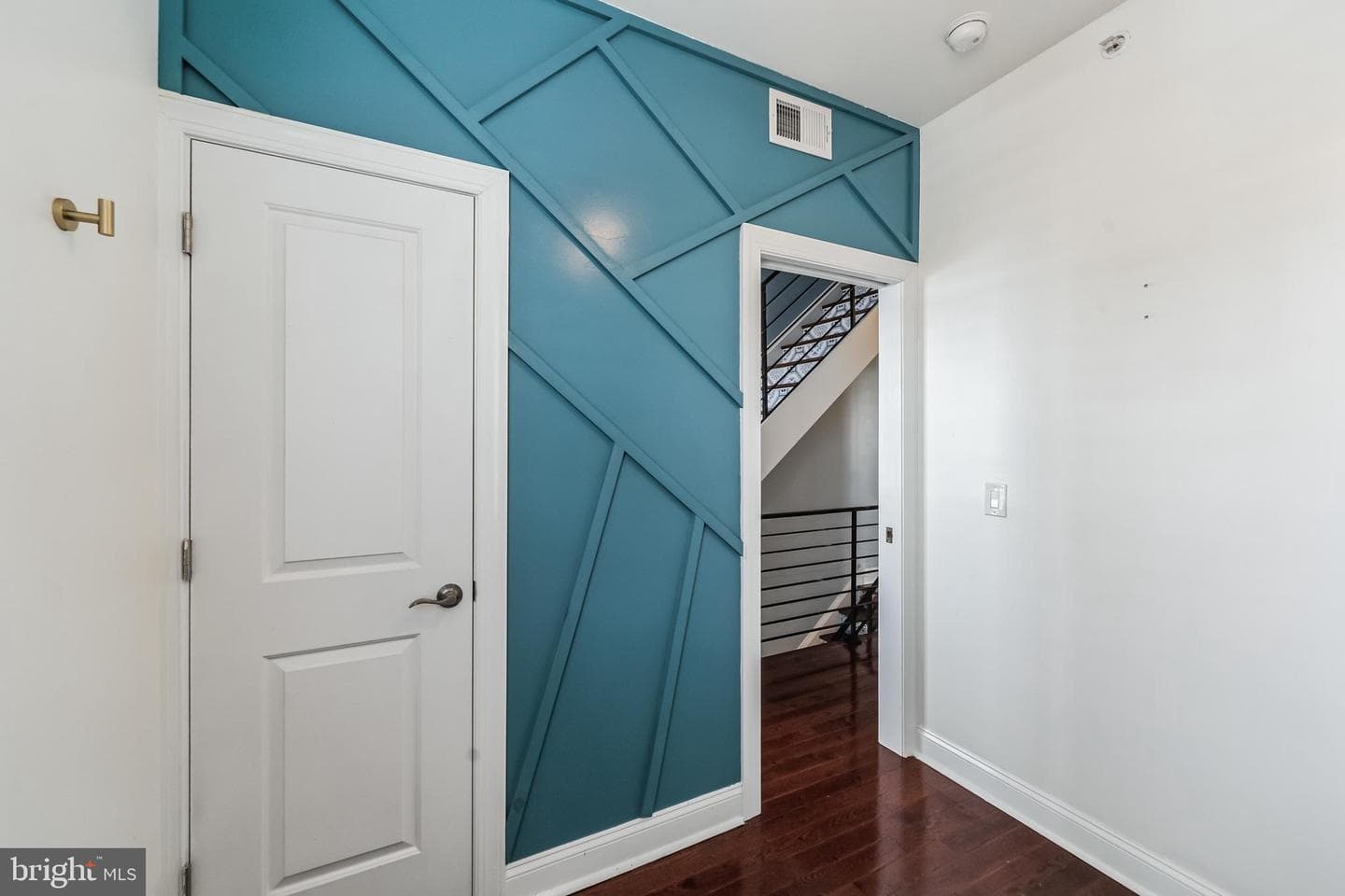 926 League Street photo 23