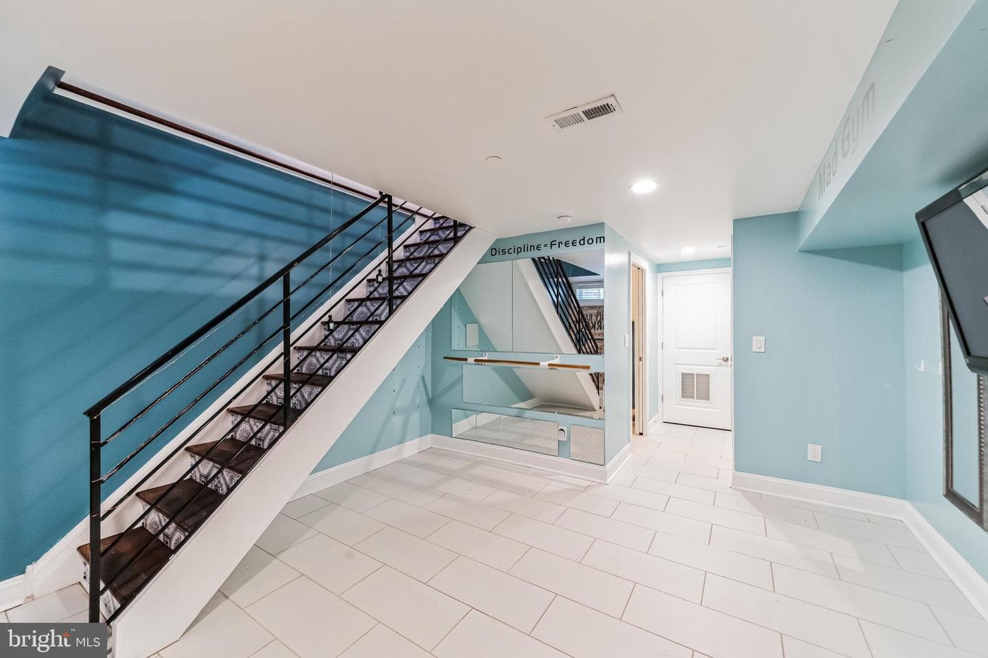926 League Street photo 28