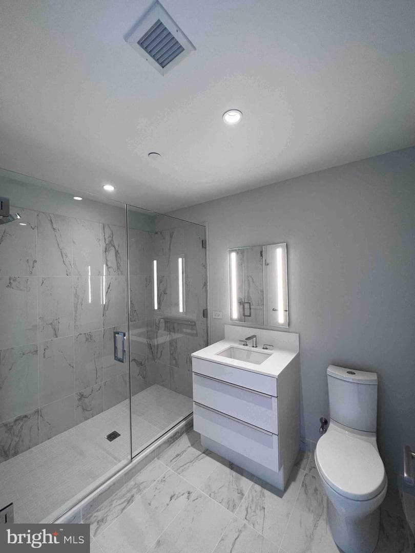301 S Broad #2103 photo 26