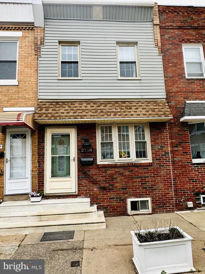2758 Plum Street photo 1