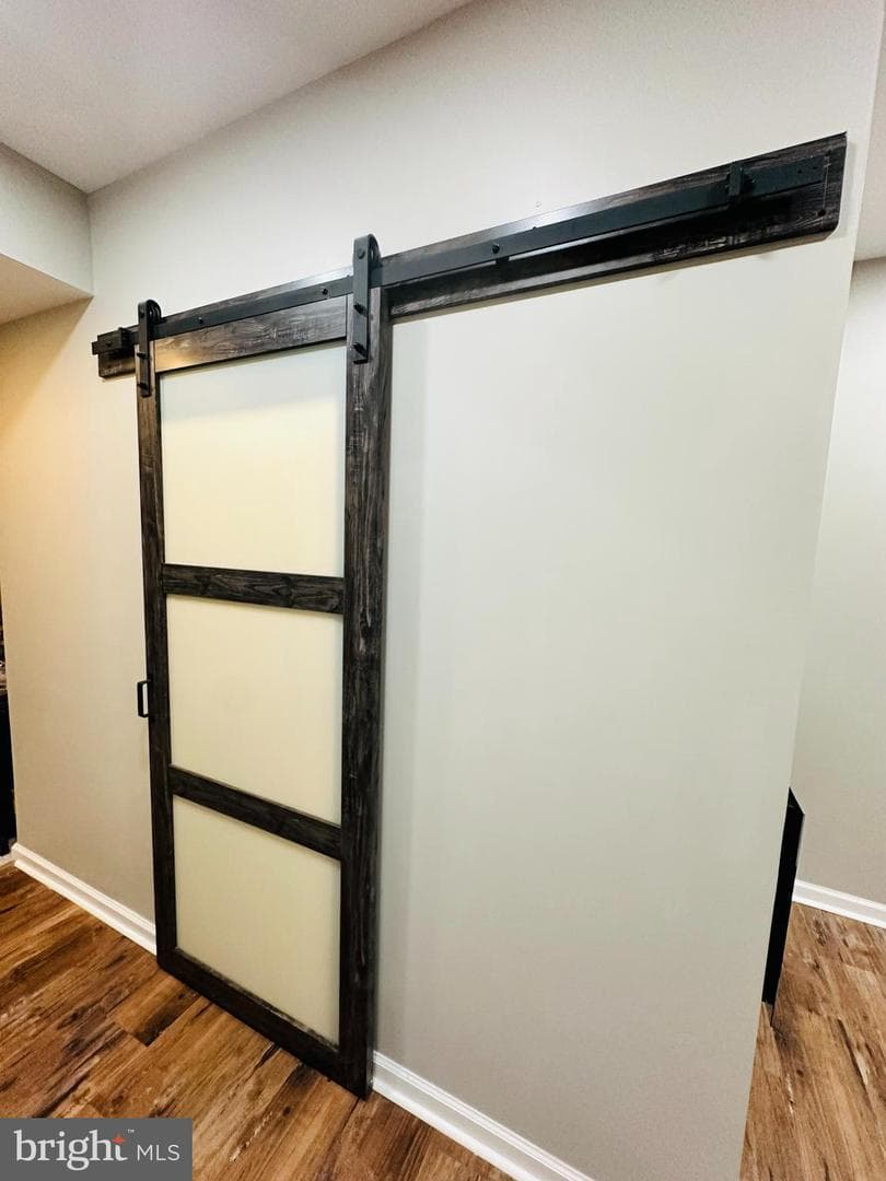 2758 Plum Street photo 4