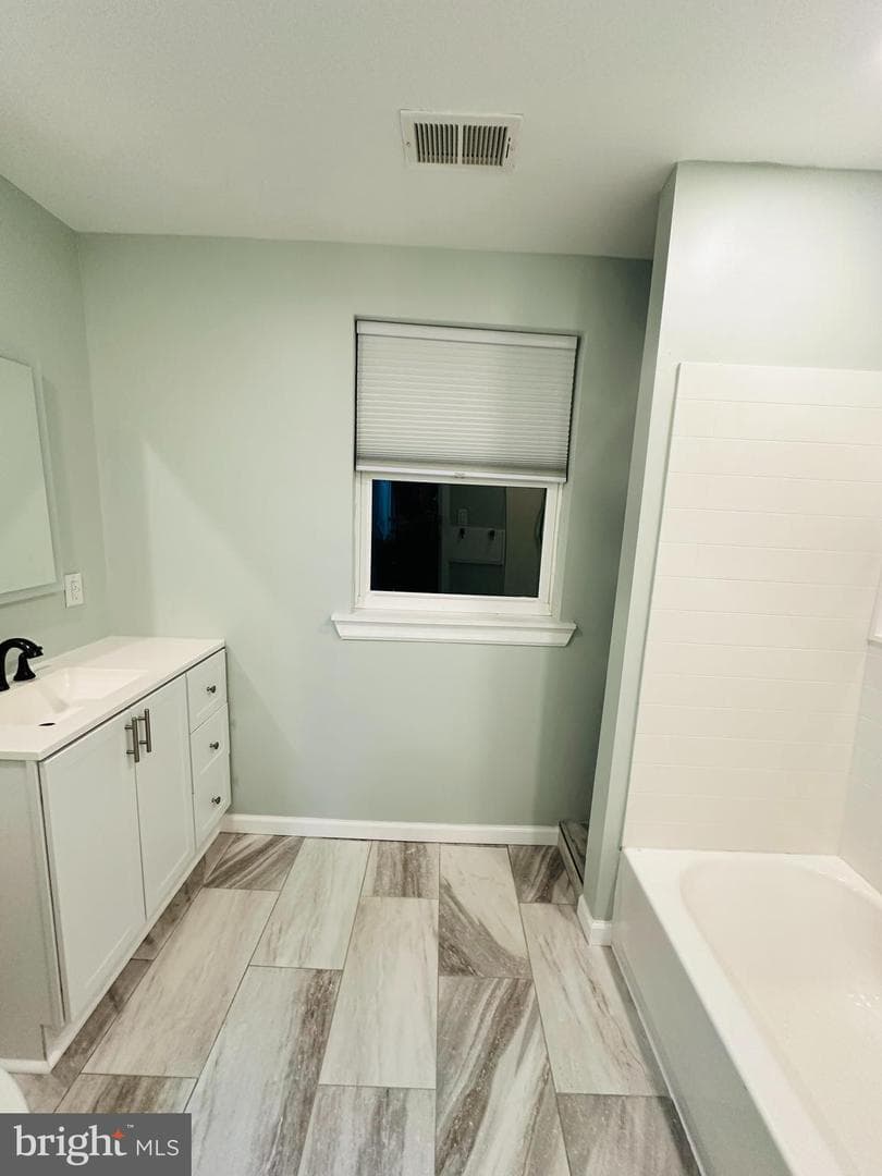 2758 Plum Street photo 9