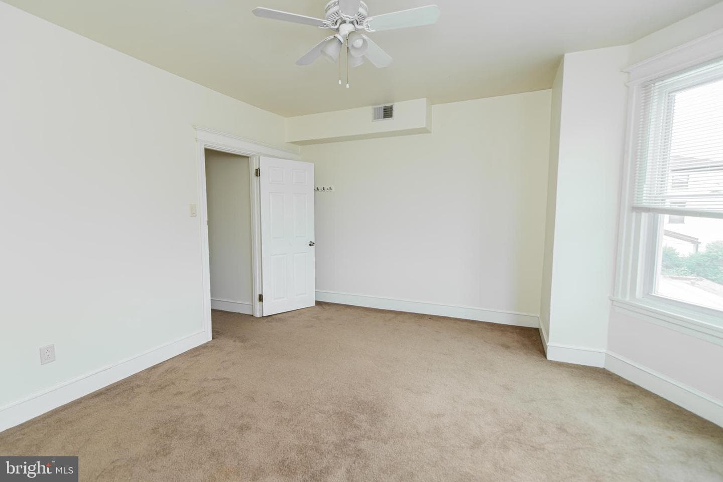 7610 Ridge Avenue photo 38