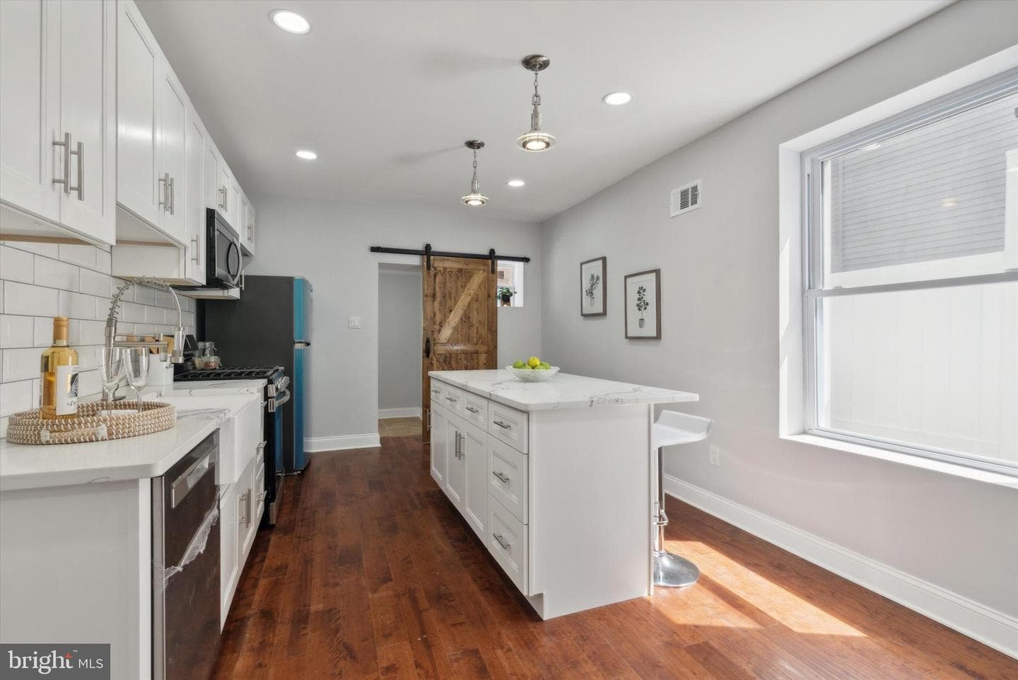 5941 Washington Avenue photo 10