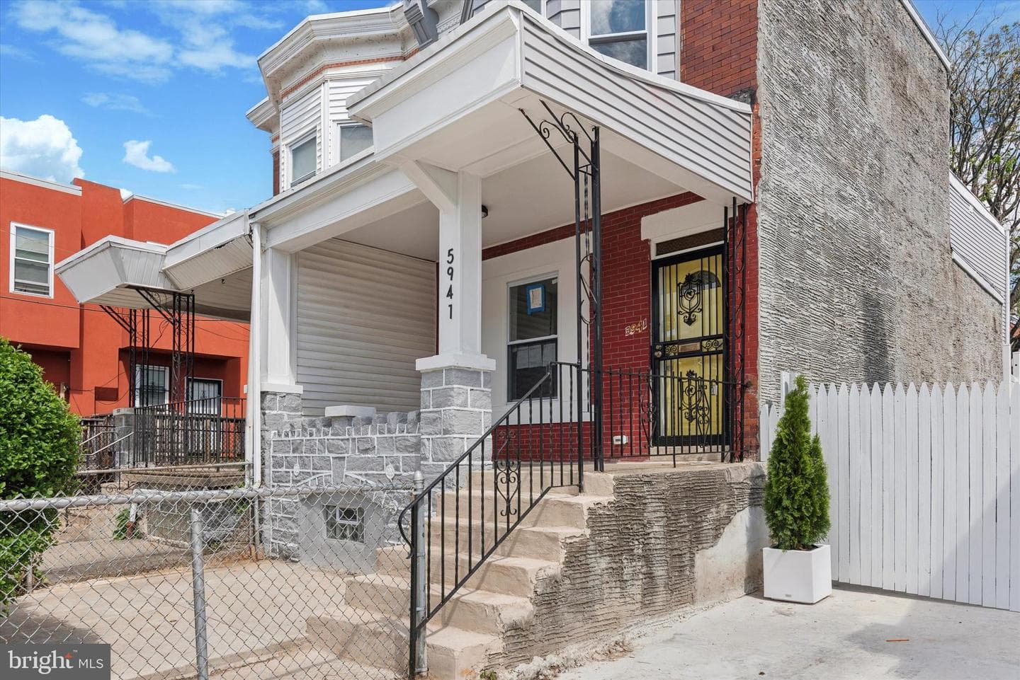 5941 Washington Avenue photo 2