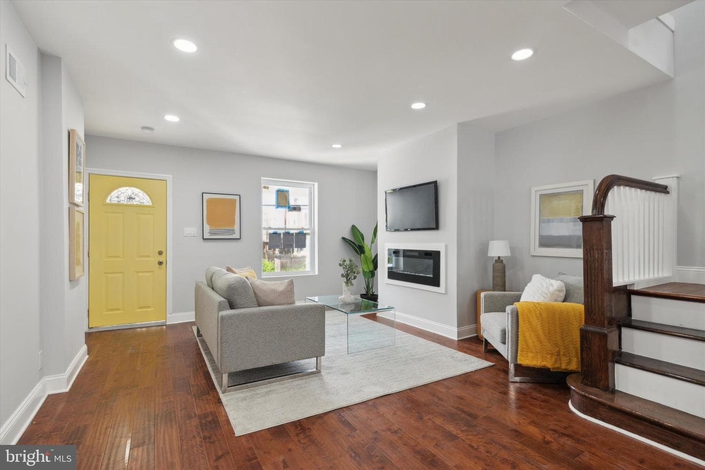 5941 Washington Avenue photo 3