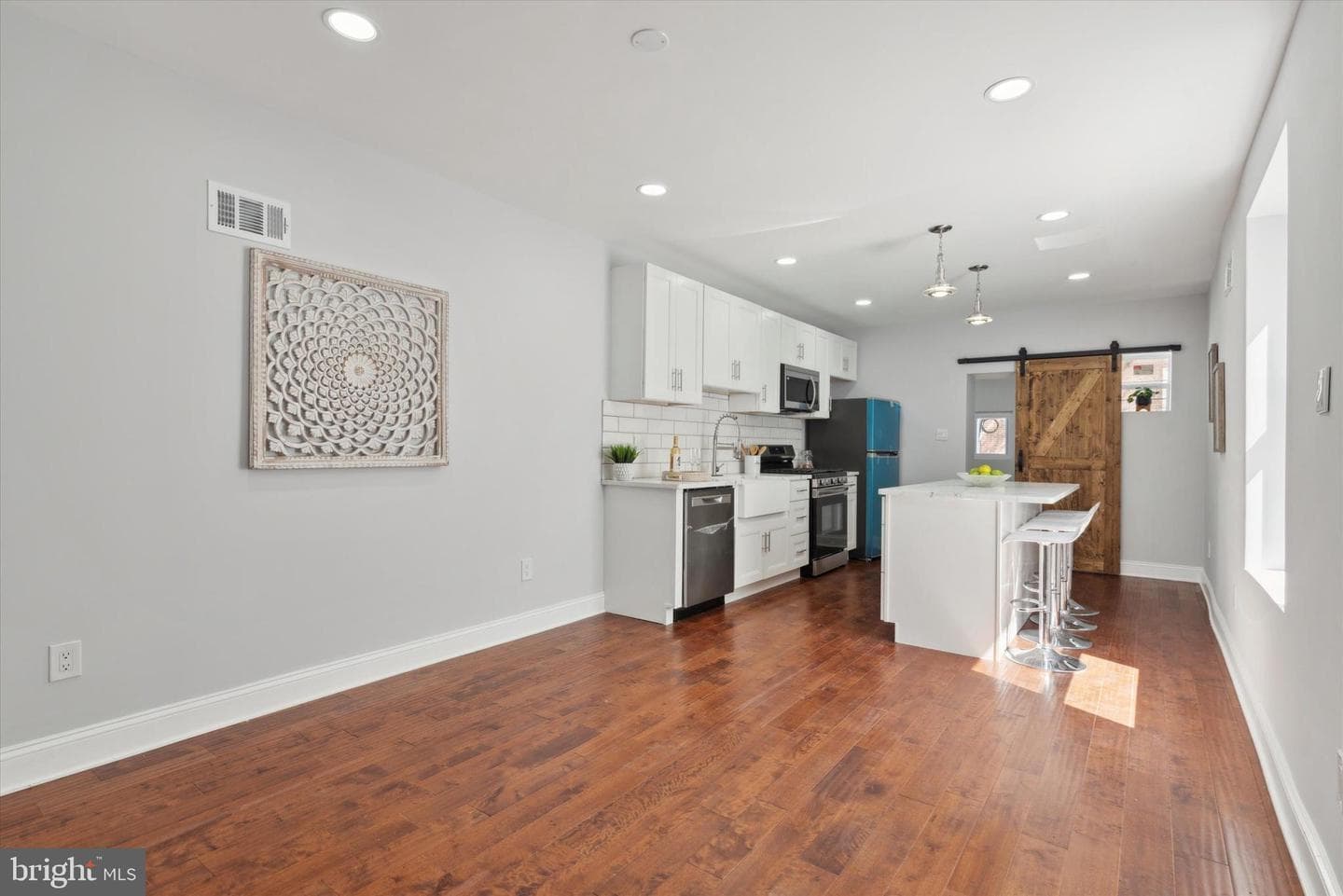 5941 Washington Avenue photo 7