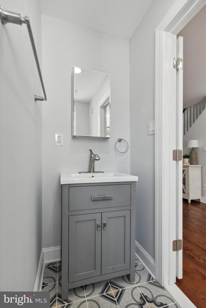 5941 Washington Avenue photo 9