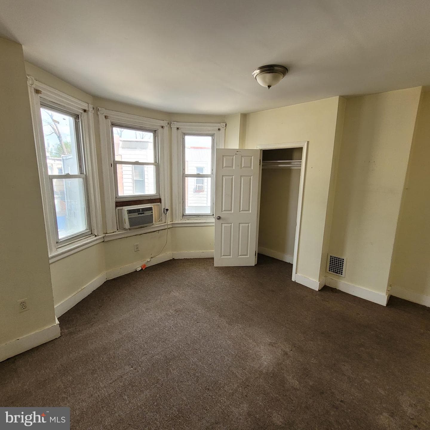 3032 Arbor Street photo 8