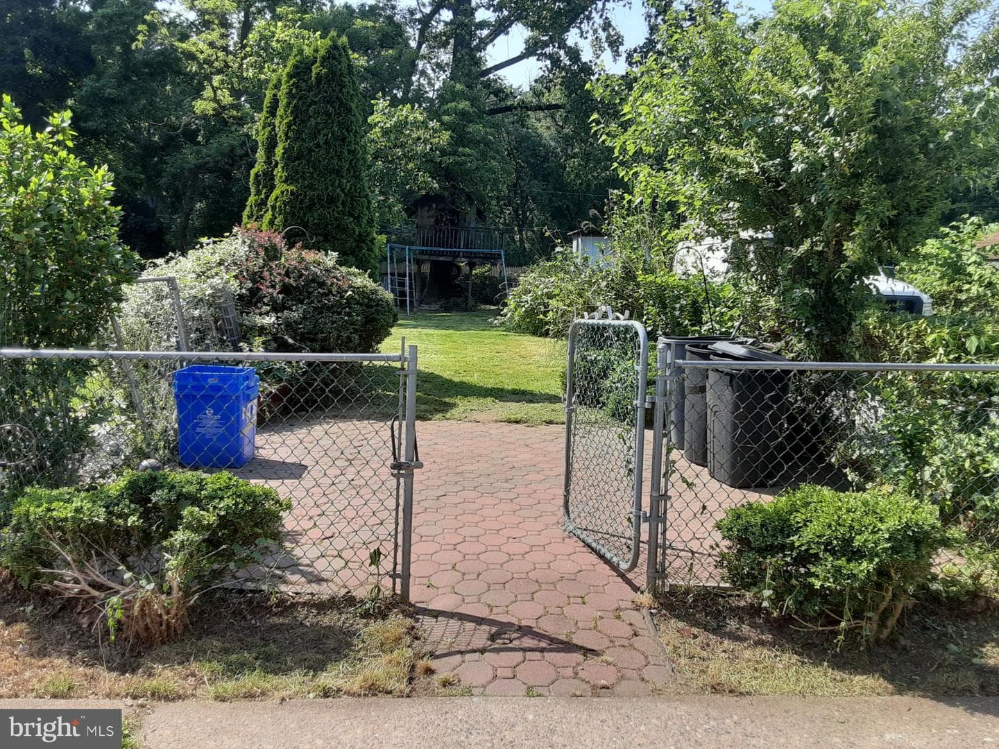 5838 Newtown Avenue photo 2