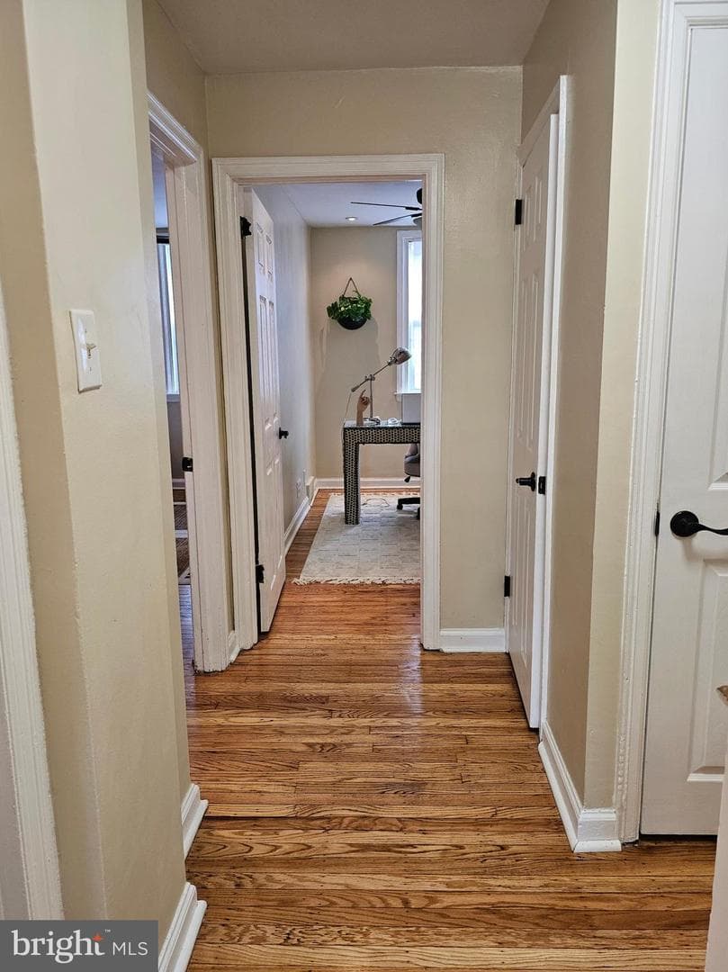 5838 Newtown Avenue photo 4