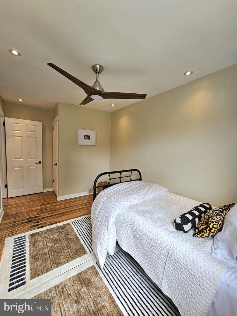 5838 Newtown Avenue photo 6