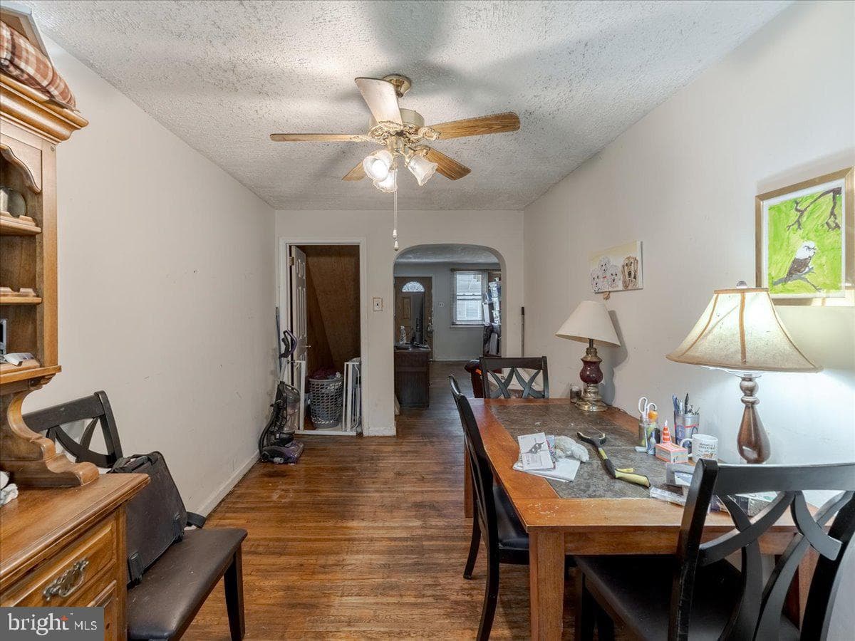 409 Delmar Street photo 11