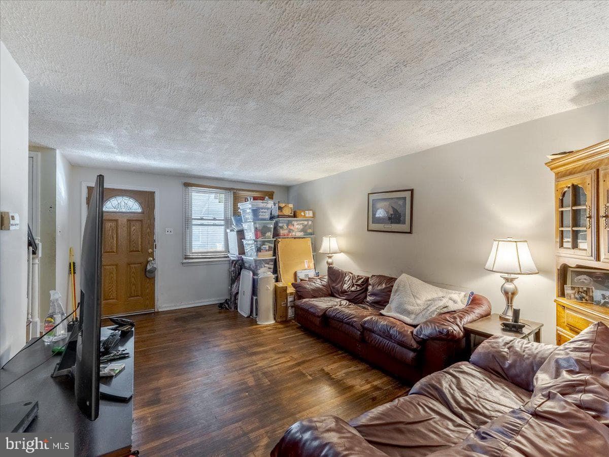 409 Delmar Street photo 8