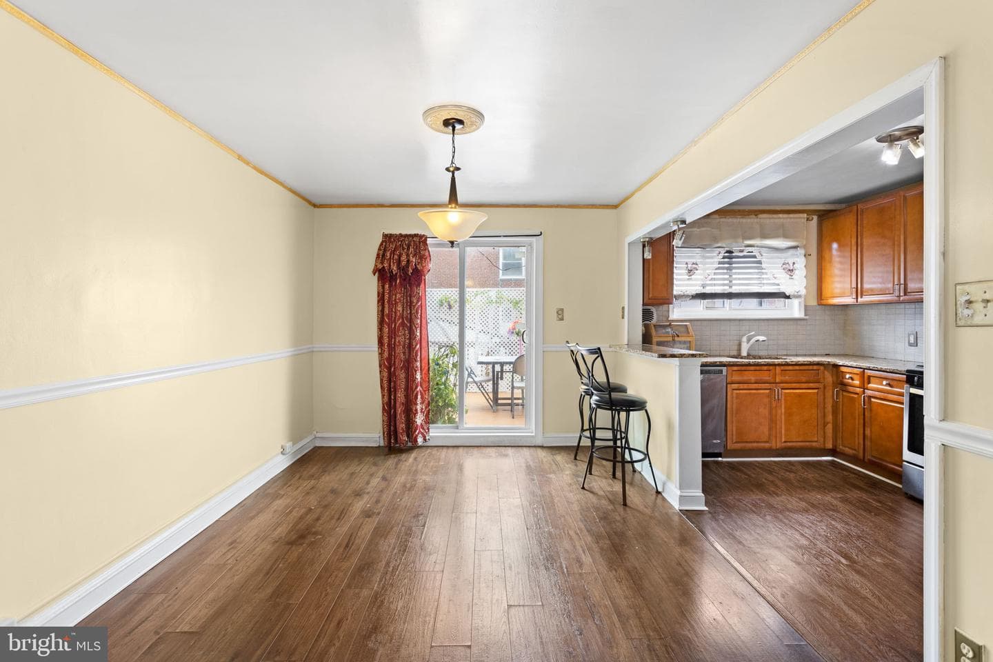 2724 W Cheltenham Avenue photo 8