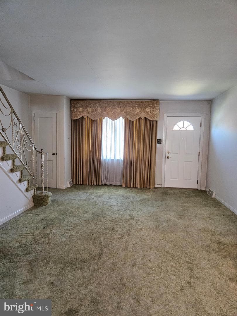 6107 Reach Street photo 2
