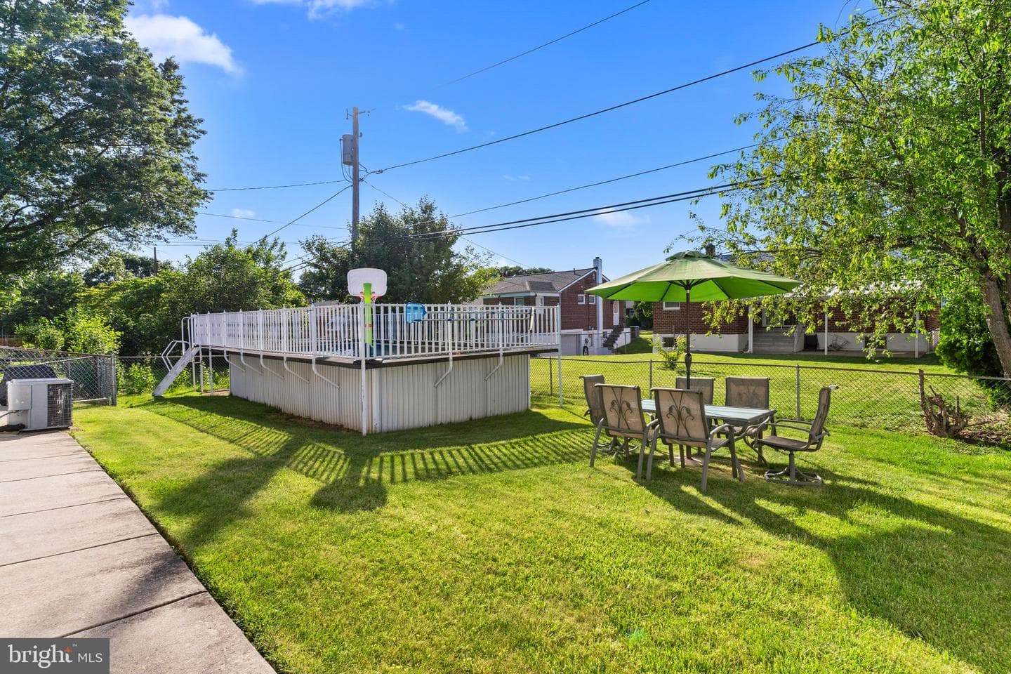 7710 Revere Street photo 32