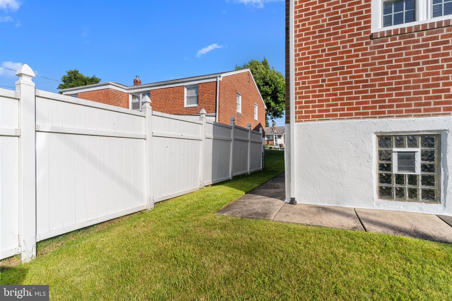 7710 Revere Street photo 33