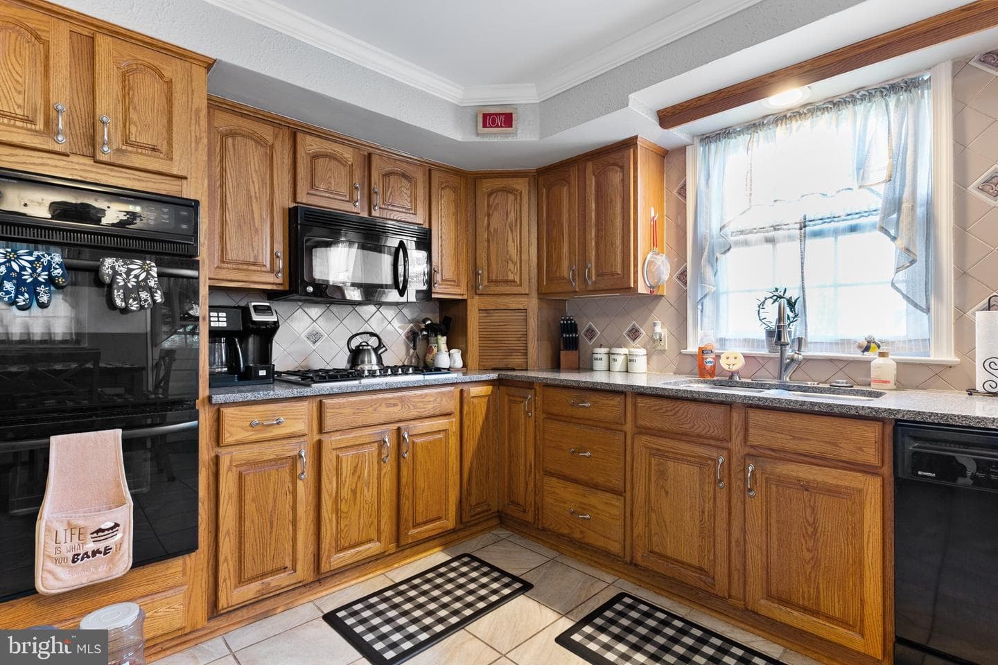 7710 Revere Street photo 9
