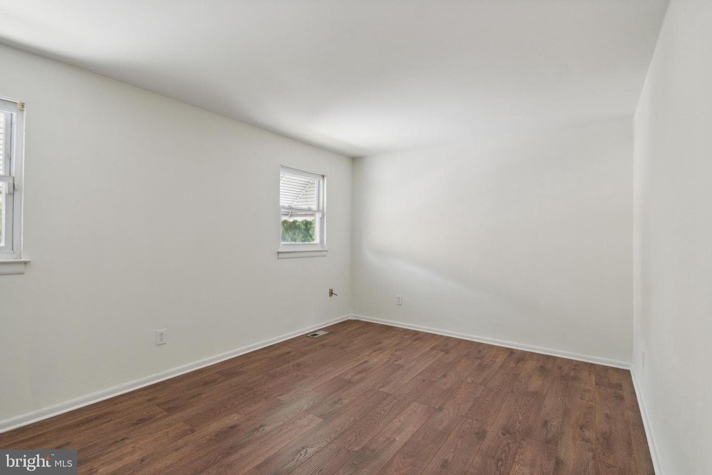 9206 Hegerman Street photo 11