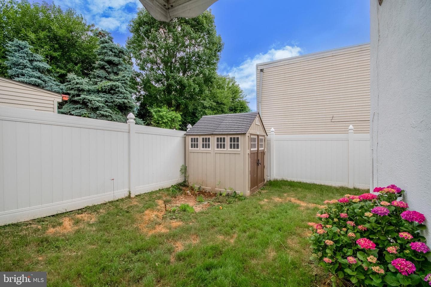 9206 Hegerman Street photo 16