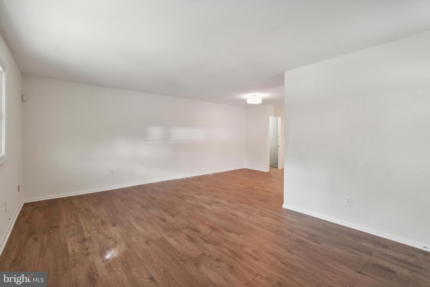 9206 Hegerman Street photo 4