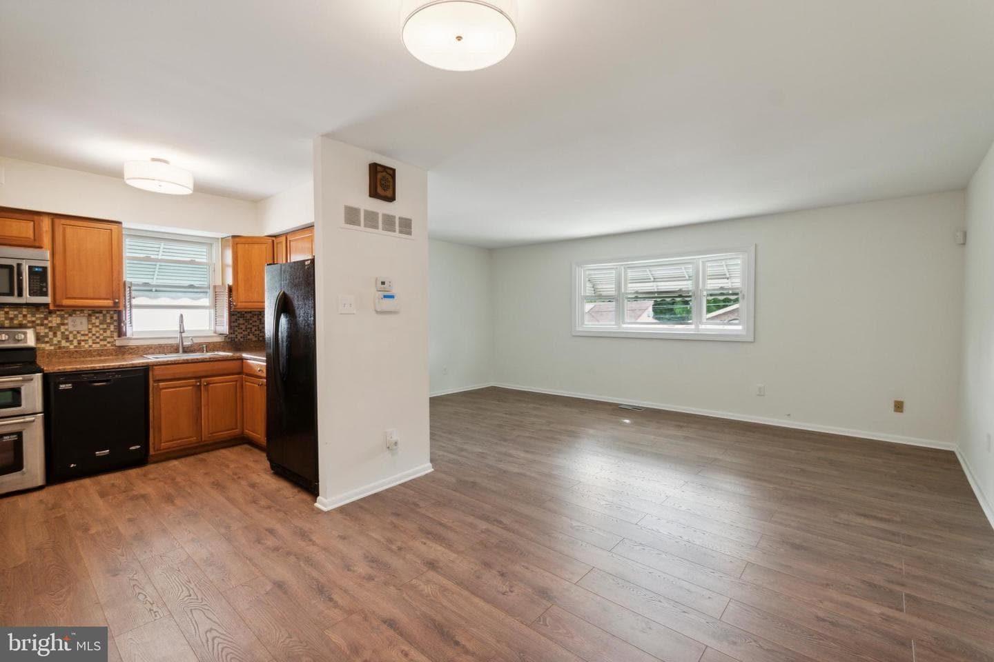 9206 Hegerman Street photo 6