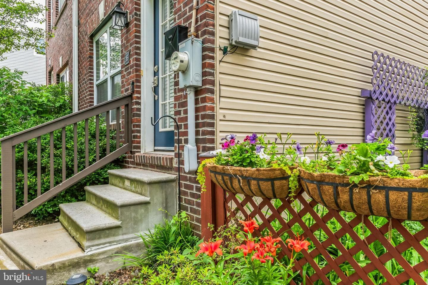 385 Lemonte Street photo 3