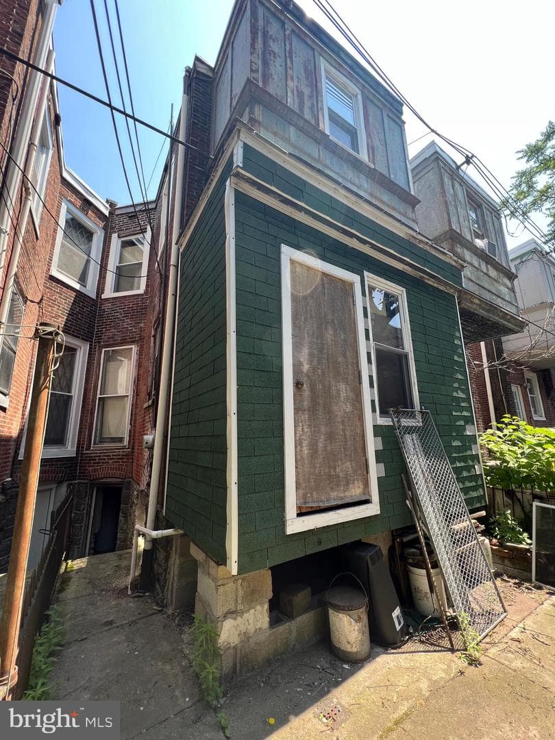 148 N Salford Street photo 17