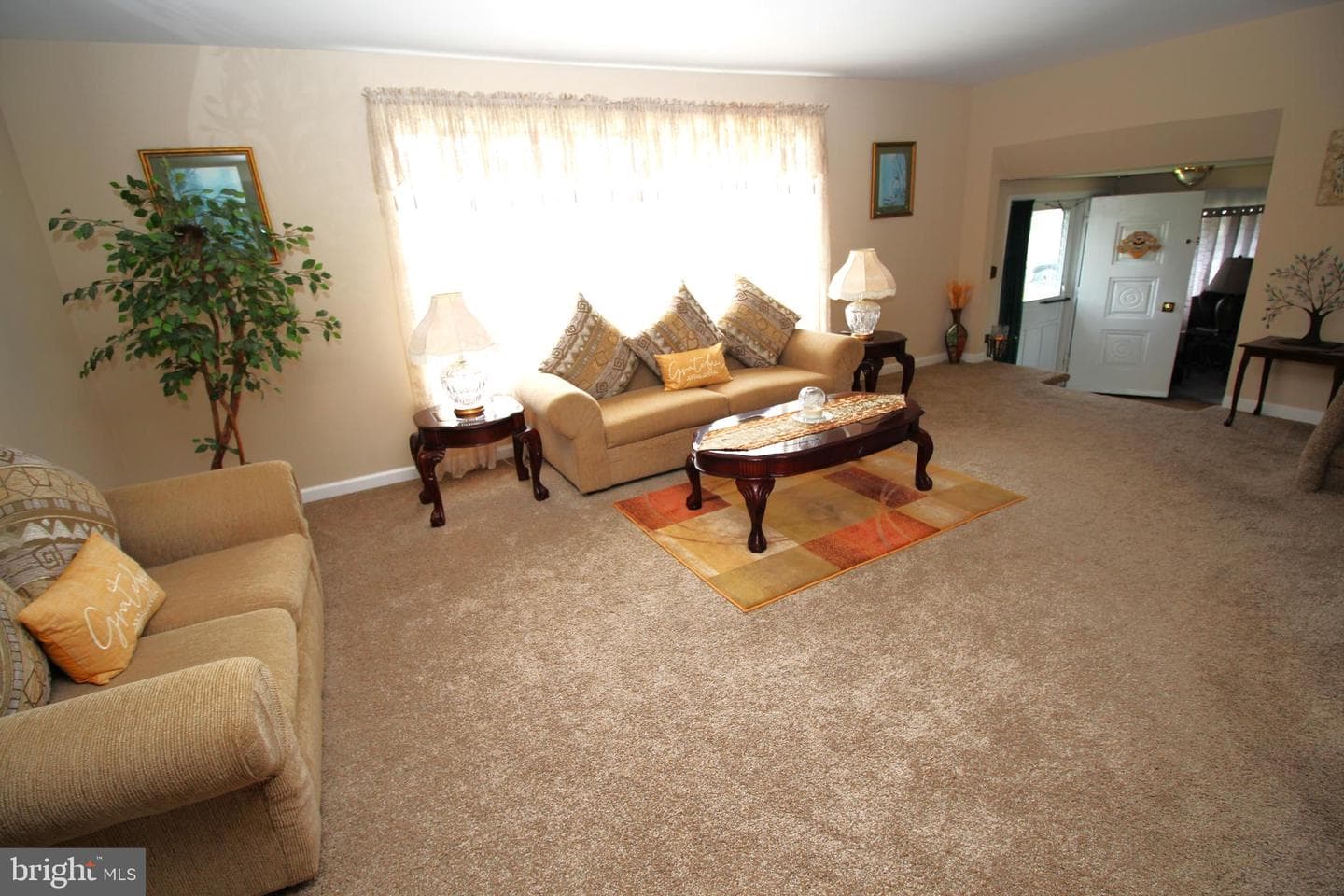 829 Densmore Road photo 10