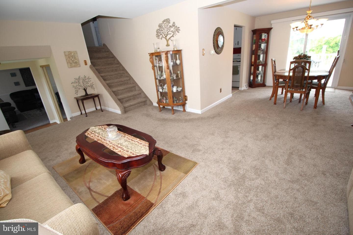 829 Densmore Road photo 11