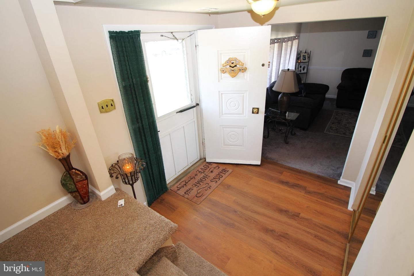 829 Densmore Road photo 25