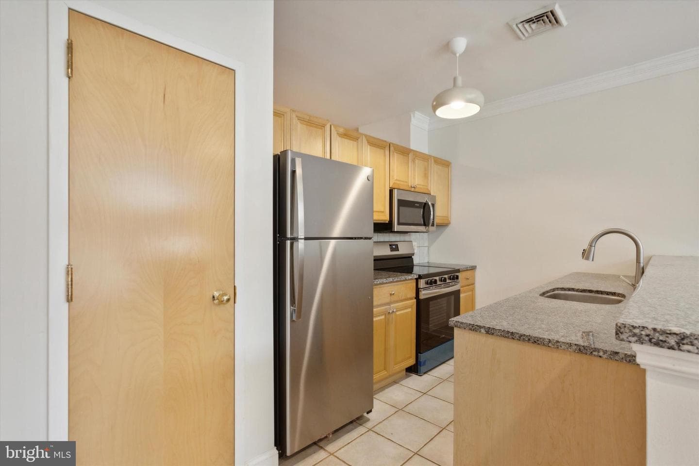 415 S 19th Street #2d photo 4