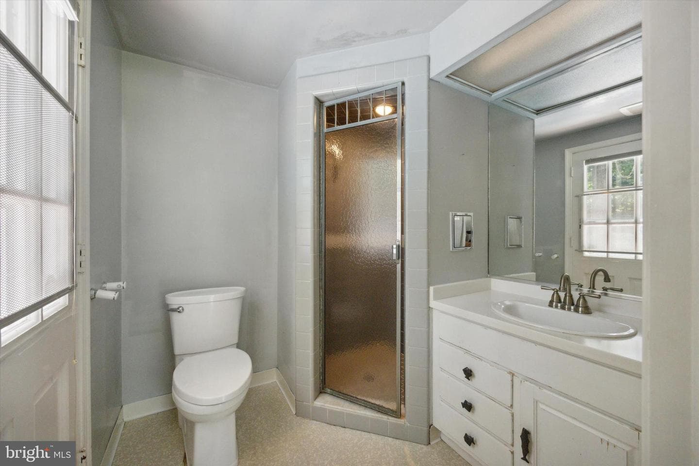 215 Lynnebrook Lane photo 20