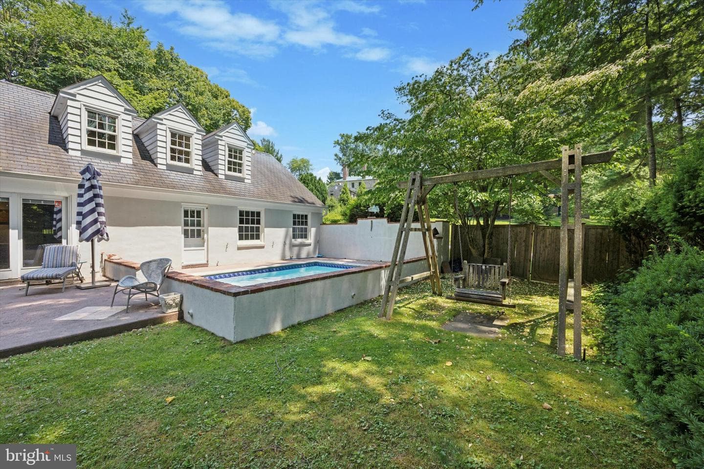 215 Lynnebrook Lane photo 32