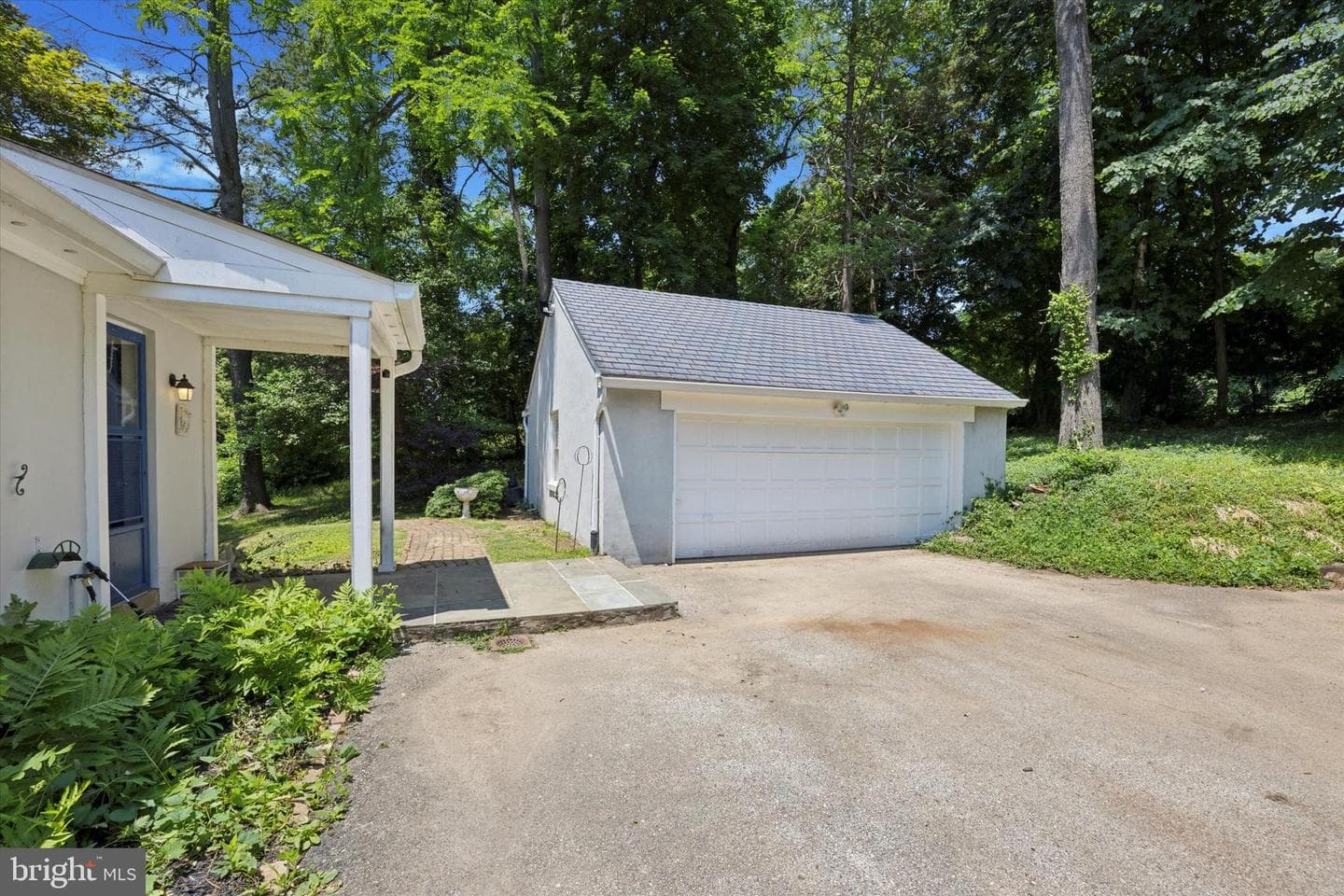 215 Lynnebrook Lane photo 35